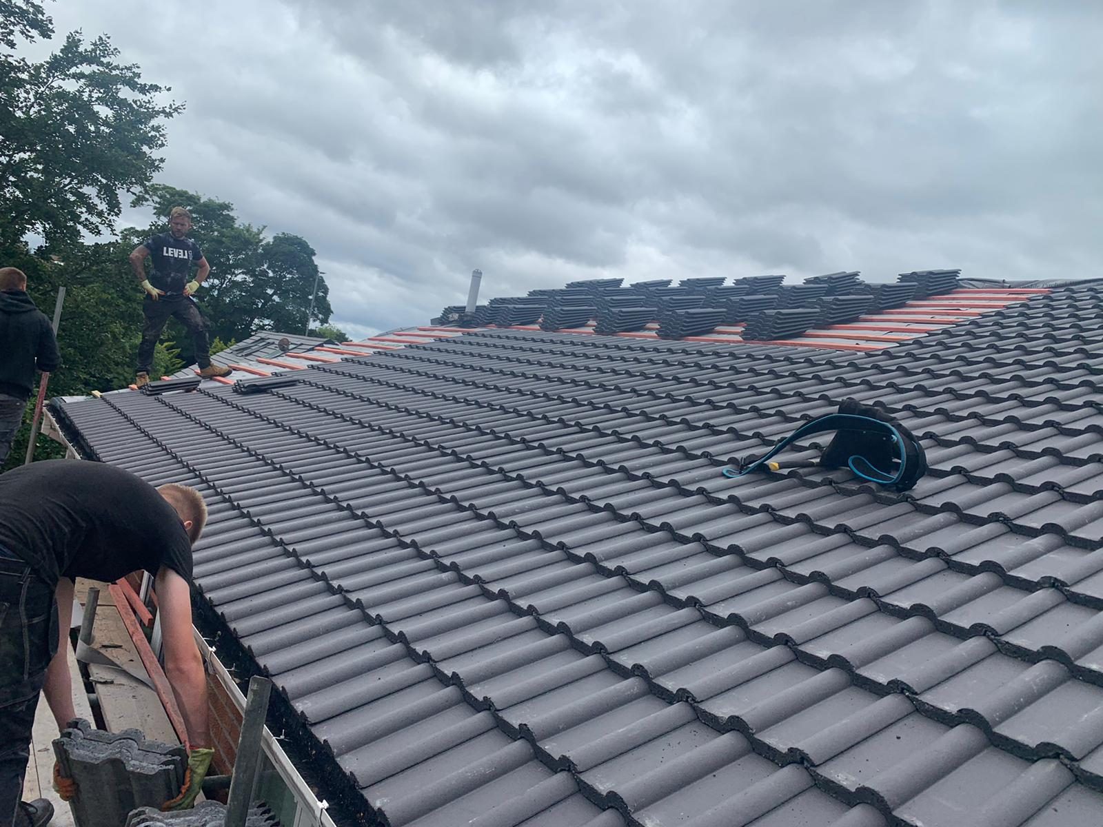 New roof fitters